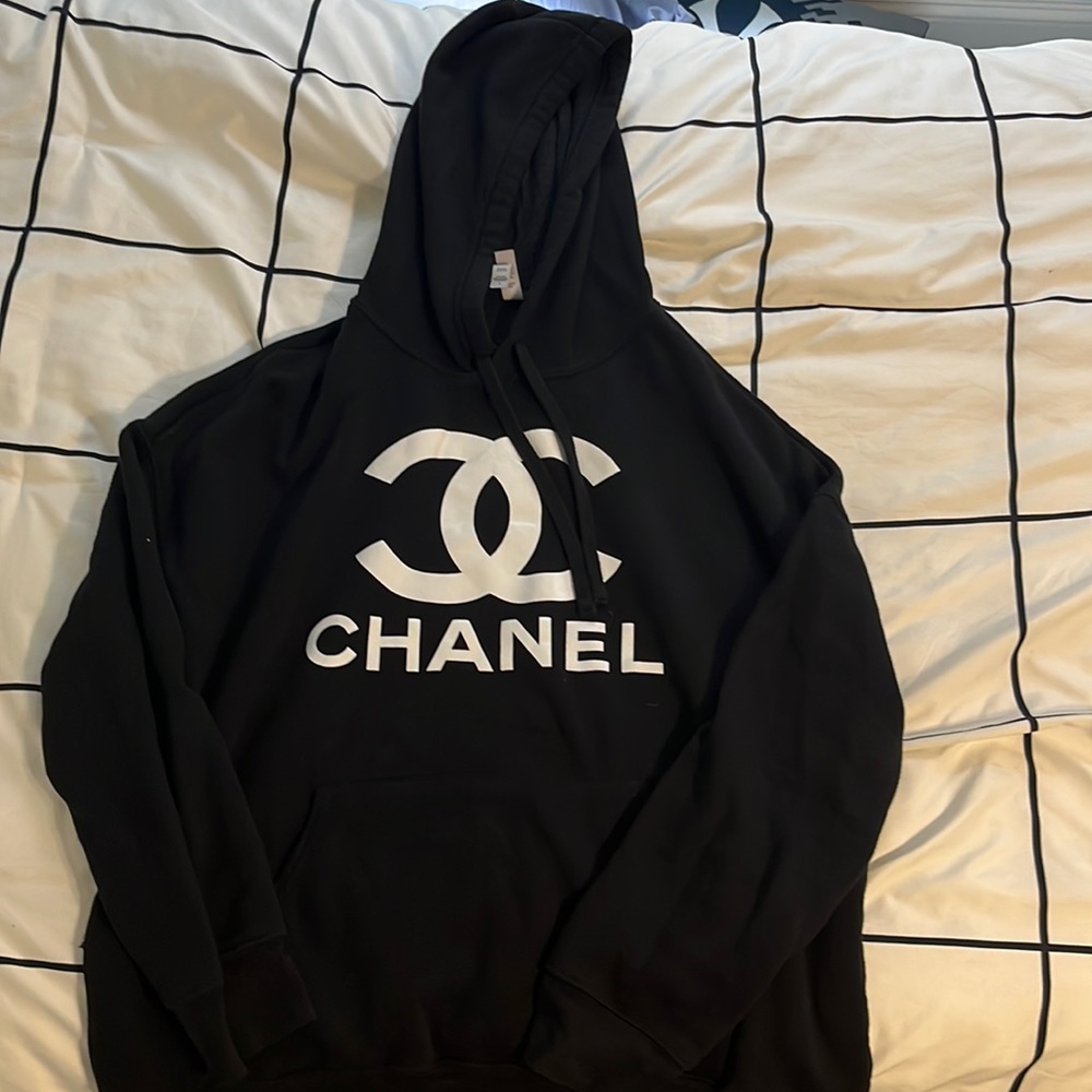 Large women’s Chanel imprinted black hoodie
